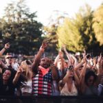 Menschen auf einem Festival
